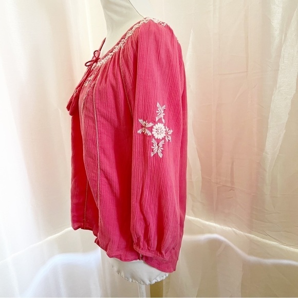 Embroidered Blouse by MUDD Size Small - Picture 2 of 6